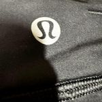 Lululemon Energy Bra Sleeveless Scoop Neck Crisscross Strappy Athletic Black 4 Photo 3