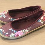 Solemate burgundy fabric Burgandy floral flats women's flats size 6 Red Photo 0