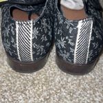 Toms NWT  Floral Lace up Oxford Photo 3