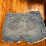 Arizona Jeans Women’s‎ Arizona Jean Co denim distressed jean shorts size 19 Photo 3