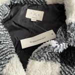 Comfy warm jacket NWT🖤🤍🖤🤍 Black Size M Photo 7