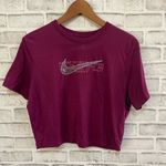 Nike Women’s sportswear Bordeaux cropped graphic shirt slim fit XL Photo 1