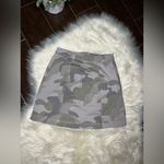 Hollister  grey camo pencil snap button skirt sz 00/23 Photo 3