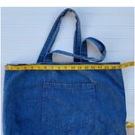 Vintage Blue and White Shoulder Bag with Floral Design Photo 2