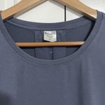 Athleta  Women Gray Short Sleeve T Shirt Top XL Pleated Back Athleisure Photo 2