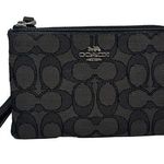 Coach Wristlet Photo 0