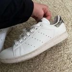 Adidas x stan smith white and leopard print sneakers size 7 Photo 2