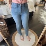 Madewell  Women’s 25 11” Roadtripper Supersoft Jeans Hampstead Wash Photo 5