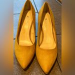 X-Appeal  Yellow Mustard Suede Heels Sz 7.5 3 Inch Heels. Photo 2