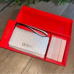 Guess  NEW GIFT SET Dusty Rose wristlet Wallet Set Photo 0