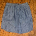 Banana Republic  lightweight Denim Blue skirt with pockets woman’s size 6 Photo 3