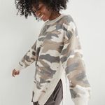 Aerie Camo Pullover Photo 0