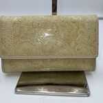 Relic  Vintage Tooled Checkbook Wallet ***SEE PICS AND DESCRIPTION Photo 0