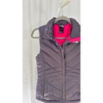 The North Face $160 NWOT  550 Down Puffer Vest Women's Gray Pink Lined Zip Front Photo 2