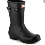 Hunter Women's Size 7 Short Matte Black  Boots Photo 0