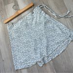 Brandy Melville Skirt floral wrap mini womens White Blue (one size) coquette Photo 0