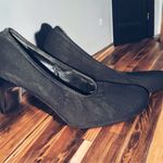 DKNY Black Block Heel Pumps Women’s Size 5.5 Classic Work Dress Shoes Photo 2