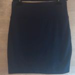 Hip hugging grey mini skirt Size 2 Photo 1