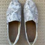 Toms Classic Dove Satin Paint Print Slip-On Shoes Photo 0