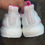 Adidas New  Ultraboost 4.0 White Pink women’s sz 9.5 Photo 4