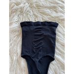 SKIMS Seamless Sculpt Strapless Thong Bodysuit Onyx
Size Small Photo 6