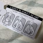White and Grey blanket scarf Photo 3