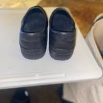 Crocs  Womens 9 Black Dual Comfort Nurse Work Shoe Clogs Photo 6