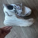 Hoka  Clifton 9 size 9 in white Photo 10