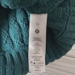 Lululemon cable knit pom beanie storm teal color S/M women's Photo 3