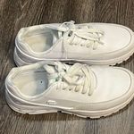 infinity  White Tennis Shoes Photo 2