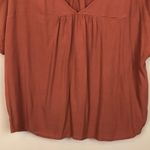 Madewell Women’s Rust Orange Pleated V-Neck Keyhole Back Short Sleeve Blouse Photo 3