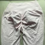 Peachybunz Obsession V Waist Scrunch Leggings Photo 4