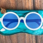 Bath & Body Works Sunglasses cosmetic case Photo 0