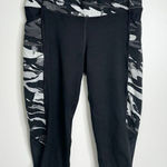 Athleta  Leggins Womens Capri‎ Camouflage Print Black/White Size XS Photo 0