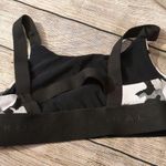 Koral  camo sports bra size small? Photo 3