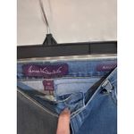 Gloria Vanderbilt  Amanda Jeans Womens Size 8P Blue Denim Straight Leg Pants Photo 1
