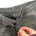 Alphalete Gray Camo Joggers Sz L Photo 1