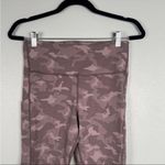 Athleta  Women’s Ultimate Stash Pocket Camo Sz‎ M Photo 3