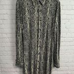 Norma Kamali Button down shirt dress in snake print 2023 stretch retro chic LG Photo 2