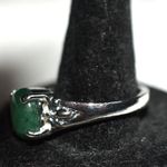Source Unknown Mystical Green Stone Silver Tone Art Deco Band Casual Unisex Y2K Size 10 Ring Photo 1