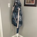 Zyia  Blue Pink Geometric Windbreaker Jacket Medium Workout Gym Colorful Photo 2