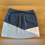 Adidas  Colorblocked golf Skort size medium tech ink blue white Photo 9