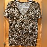 PINK - Victoria's Secret Leopard Animal Print V-neck Short Sleeve
Shirt Victoria's Secret PINK Size Small Photo 0