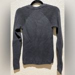 Lululemon The Sweater The Better Heathered Grey, 2 Front Pockets, Thumb Holes Photo 9