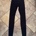 Lululemon Black leggings Photo 4