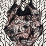 Hurley  XXL 4 way stretch one piece swimsuit with cross straps Photo 3