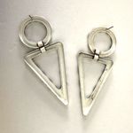 Black and white statement earrings Photo 6