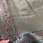 Green Sari with Red Flower Designs Photo 8