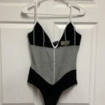 Pretty Little Thing Shape Grey New Season Rib Panel Detail Bodysuit Photo 4