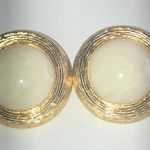 Liz Claiborne Vintage Gold Tone Round Off White Classic Retro Clip On Earrings Photo 0